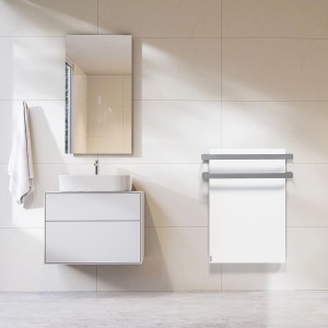 Vasner Citara Infrarotheizung mit Handtuchhalter Set (2 Stück) in Weiß im modernen Bad.