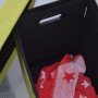 Grüner, faltbarer Wäschekorb (70L) in Leinen-Optik von DuneDesign, gefüllt mit einem roten Handtuch.