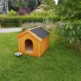 Braune Promadino Hundehütte aus Kiefernholz mit schwarzem Dach und Futternapf im Garten.