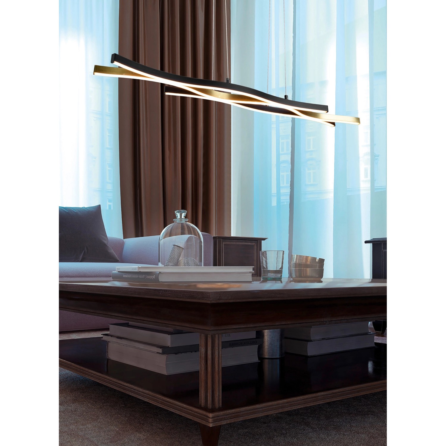 Moderne Trio LED-Pendelleuchte Blaze, 1-flammig, in Messing Matt und Schwarz, 107,5 cm breit.