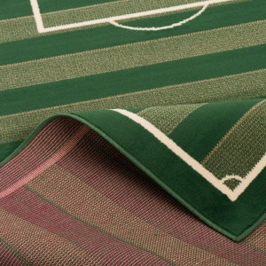 Grüner Pergamon Trendline Teppich im Fussballplatz Design, 80x150cm.