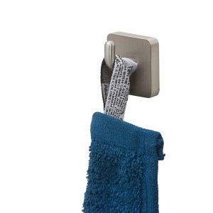 Tiger Haken Onu, selbstklebend, aus gebürstetem Edelstahl mit blauem Handtuch.