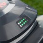 Detailaufnahme: Al-Ko Akku-Rasenmäher 3.22 Li Easy mit Akku-Ladestandsanzeige.