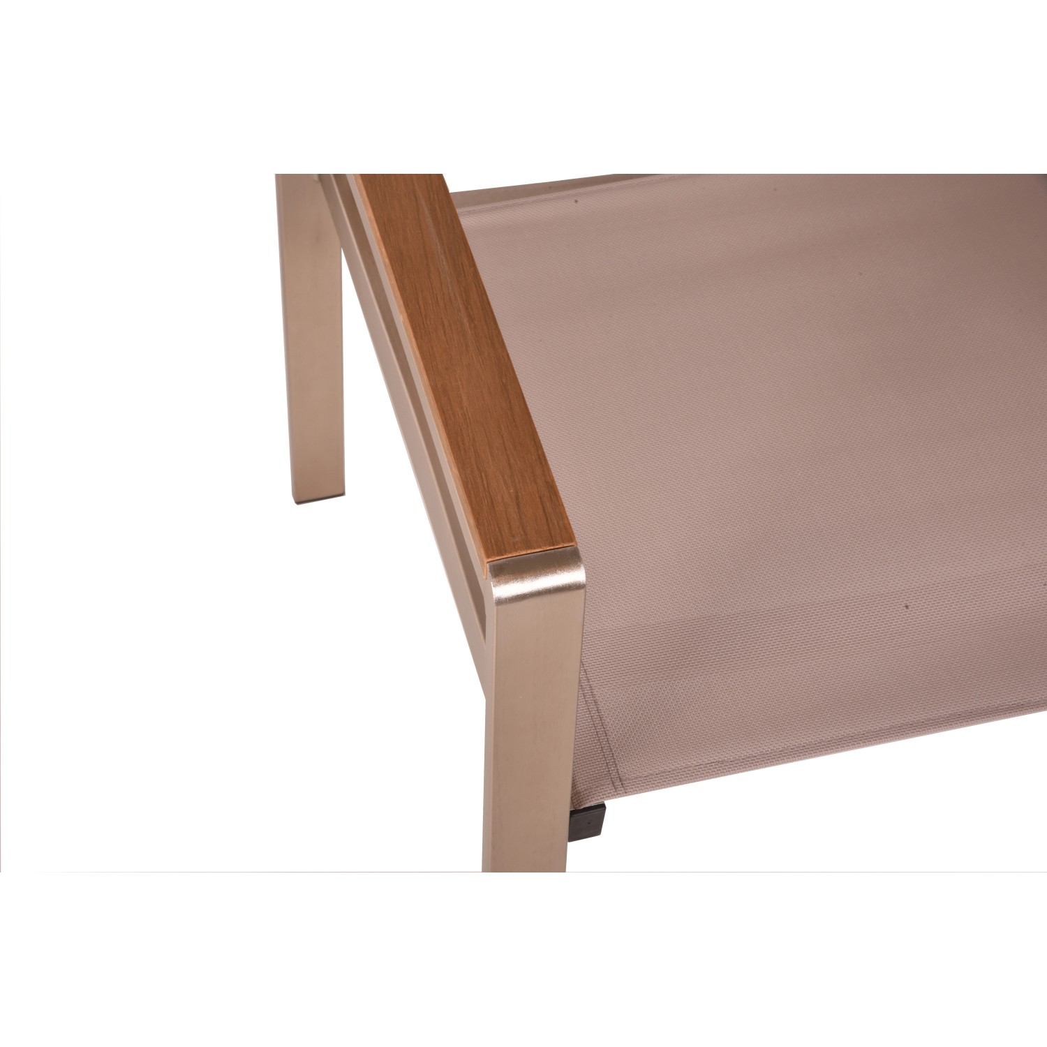 Detailansicht: Champagnerfarbener Gartenstuhl Florence mit Polywood Armlehne.