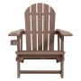 Brauner ML-Design Adirondack Gartenstuhl aus Kunststoff mit Getränkehalter.