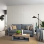 Wohnzimmer mit Marburg Vliestapete Hailey in Grau-Beige mit Holzoptik.