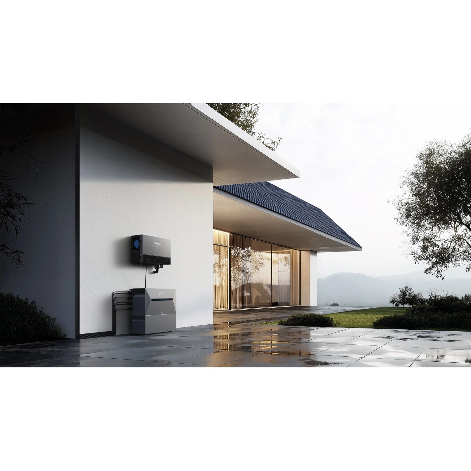 Anker Solix Solarbank mit Power Dock an Hauswand. Balkonkraftwerk mit Speicher.