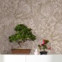 Beige Marburg Vliestapete Botanica Floral mit Pflanzenmuster für Wohnraumgestaltung.