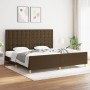 Dunkelbraunes Stoff-Bettgestell (200x200 cm) mit gestepptem Kopfteil für Schlafzimmer.