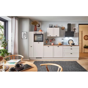 Moderne pino Küchenzeile in Kaschmirgrau matt mit Geräten, Apothekerschrank und Eichen-Arbeitsplatte.