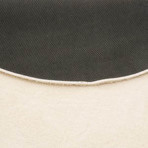 Detailansicht: Cremefarbener, runder Hochflor Teppich (120x120cm) mit weicher Oberfläche.