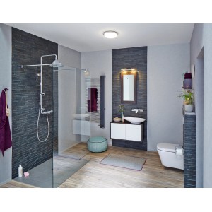 Modernes Bad mit anthrazitfarbenen Verblender UltraStrong Avella Feinsteinzeug an Wand.