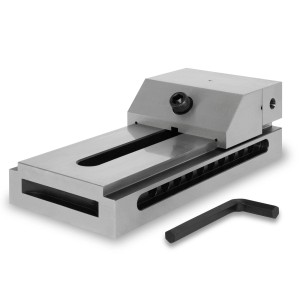 EBERTH Präzisions-Niederzugschraubstock, 150mm Backenbreite, Spannwerkzeug für präzise Arbeiten.