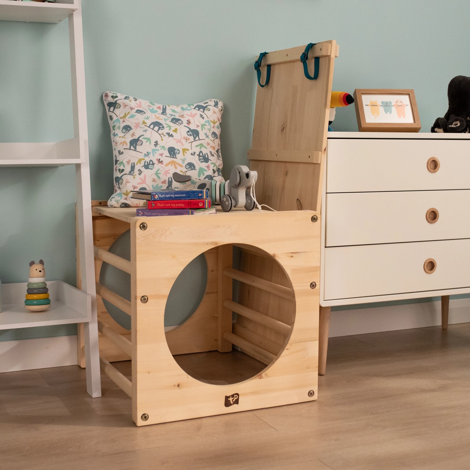 TP Toys Active Rutsche und Brücke aus Holz, Naturholz, für Kinder ab 18 Monaten.