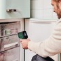Bosch AdvancedTemp Infrarot-Thermometer misst Temperatur im Gefrierschrank.