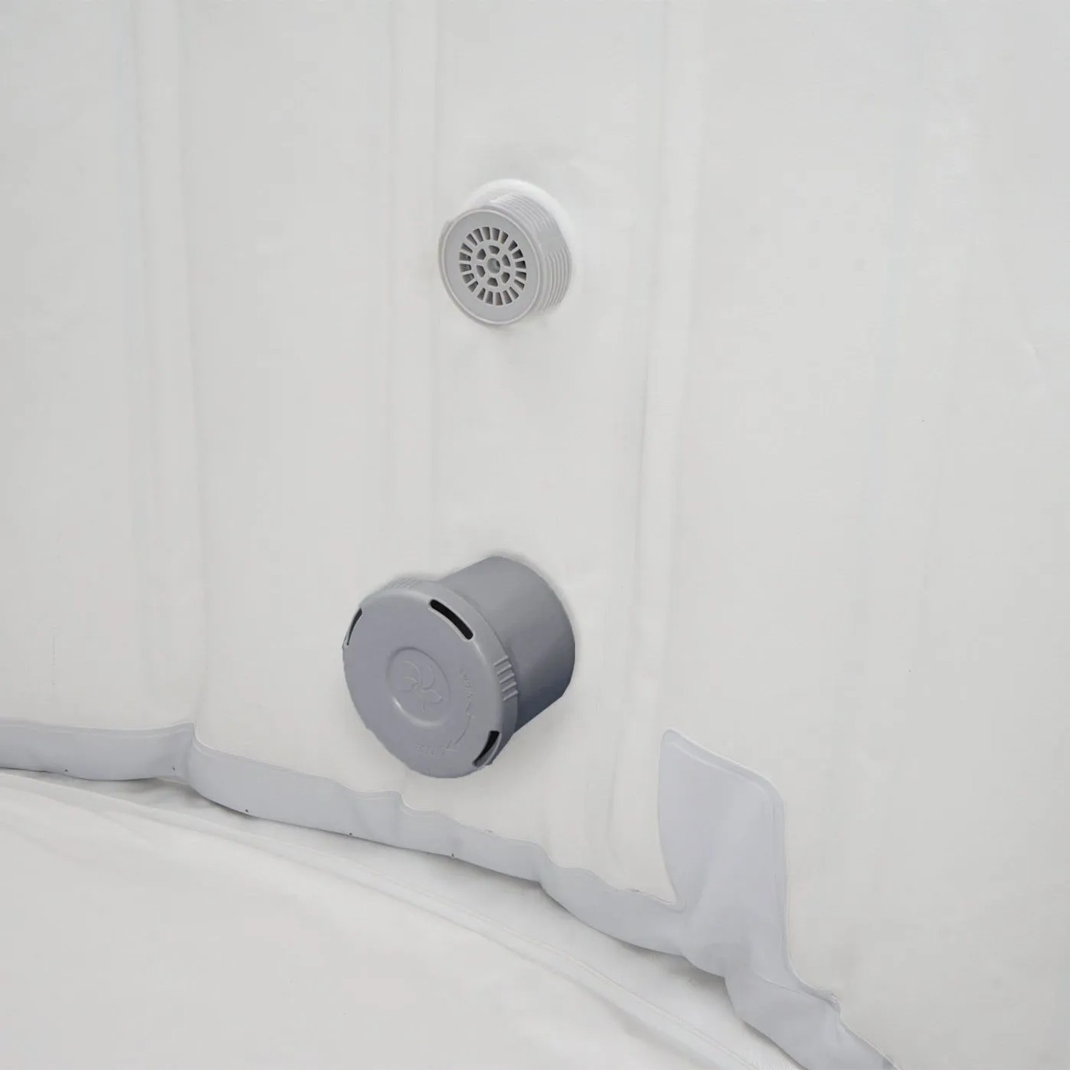 Detailaufnahme: Aufblasbarer MCW Whirlpool N97, grau-weiß, mit Anschlüssen. Für 4 Personen.