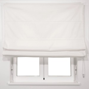 Viewtex Raffrollo Toxa, lichtdurchlässig, off-white, 90x175 cm am Fenster.