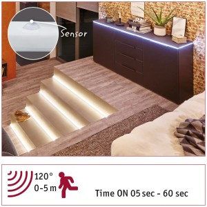 YourLED Infrarot-Sensor von Paulmann für LED-Streifen im Wohnraum mit Treppe und Kommode.