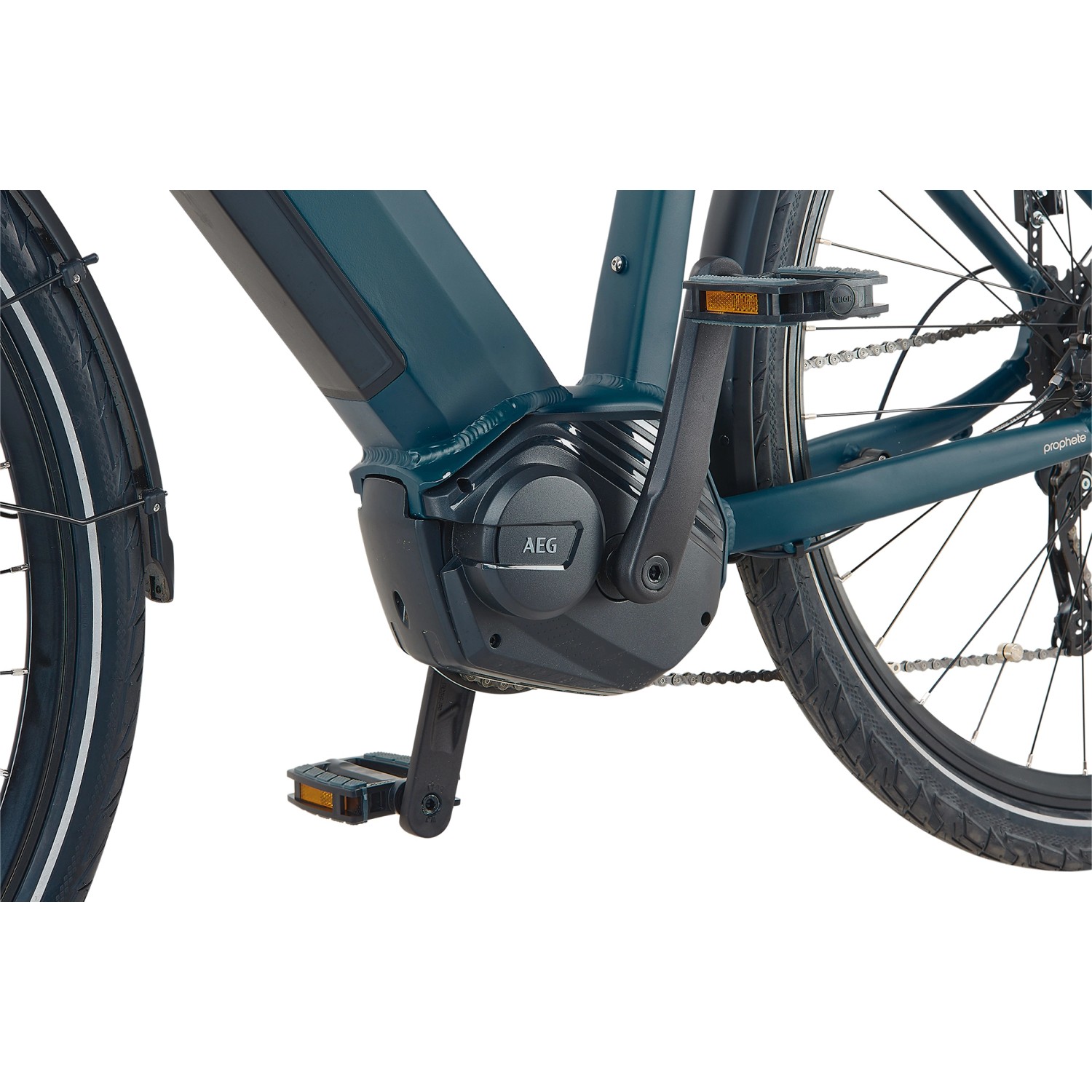 Detailaufnahme: Perlnachtblaues Prophete Trekking E-Bike Entdecker 3.0 mit AEG Mittelmotor.