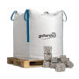 Weißer BigBag mit Galamio Granitpflaster 4/6 gespalten auf Holzpalette. Graue Pflastersteine für Gartenwege.
