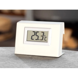 Justus AquaControl 3 Differenzregler für Kaminöfen: Temperaturanzeige auf LCD-Display.