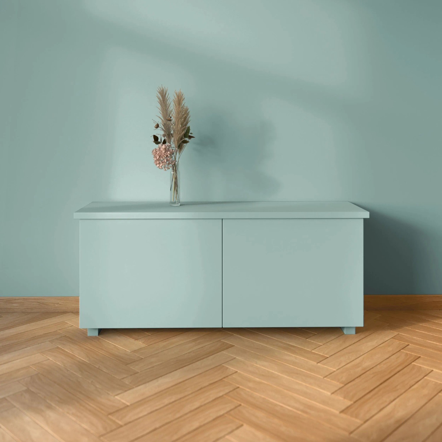 Schrank in Wasserblau mit CREATE! by OBI Buntlack Lieblingsfarbe seidenmatt lackiert.