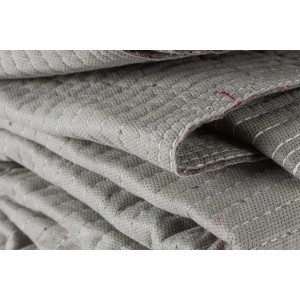 Graue Packdecke Premium 150x200 cm, ideal für Umzug und Schutz vor Beschädigungen.