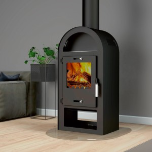 Schwarzer Kaminofen Magna 3.0, 7 kW, Stahl, mit Sichtfenster und brennendem Holz.