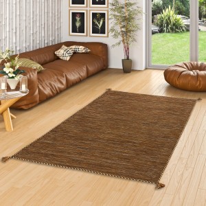 Dunkelbrauner Pergamon Natur Teppich Kelim Prico, 170x240cm, im Wohnzimmer.