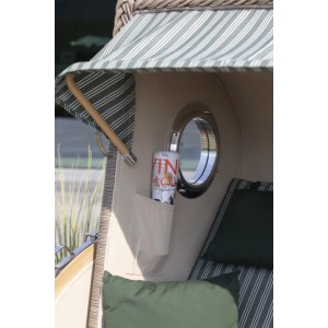Detailansicht Strandkorb Rantum Teak Grey: Bullauge, Getränkehalter, Streifenmuster.
