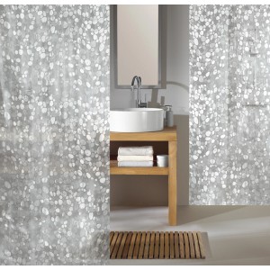 Transparenter Kleine Wolke Duschvorhang Cristal Clean mit Steinmuster im Badezimmer.