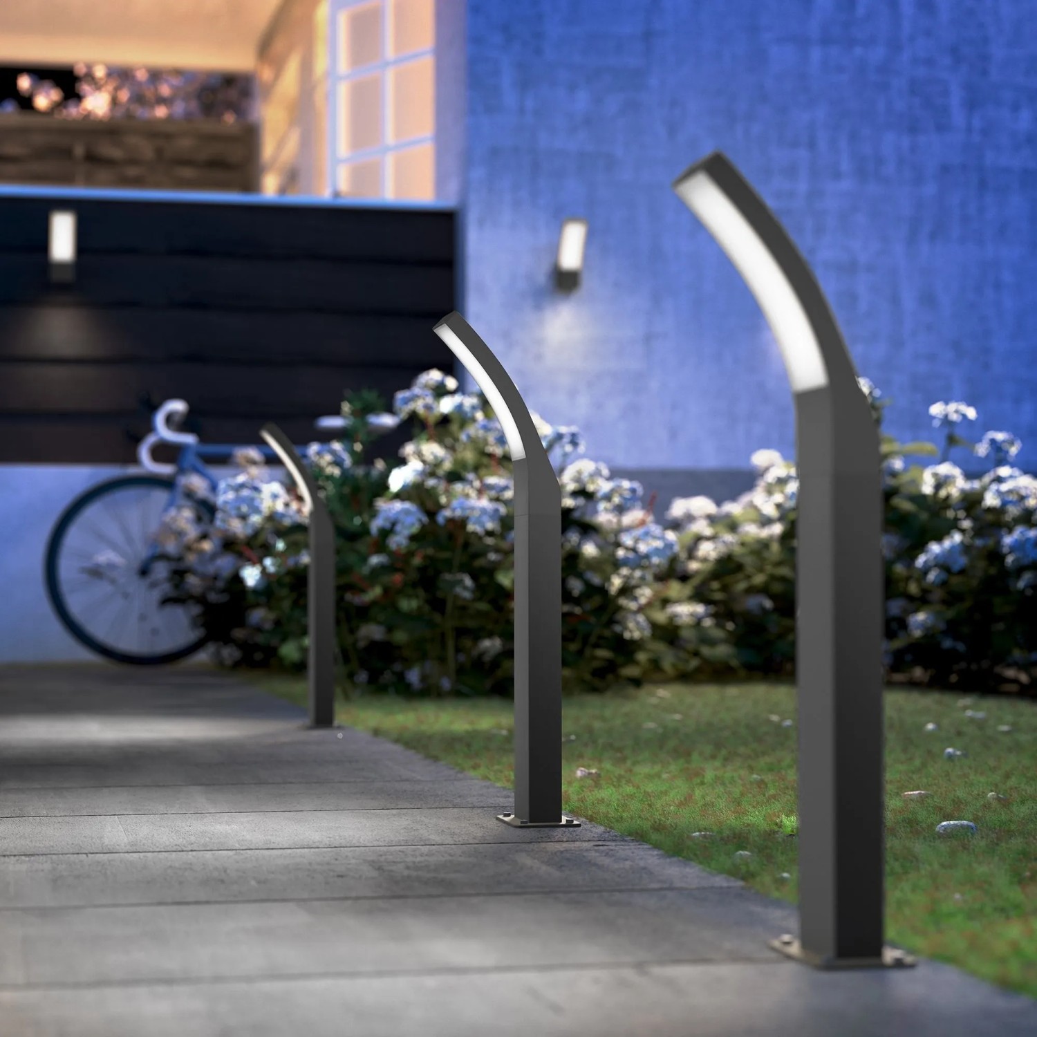 Philips Splay LED-Sockelleuchte in Anthrazit für den Außenbereich, modernes Design.