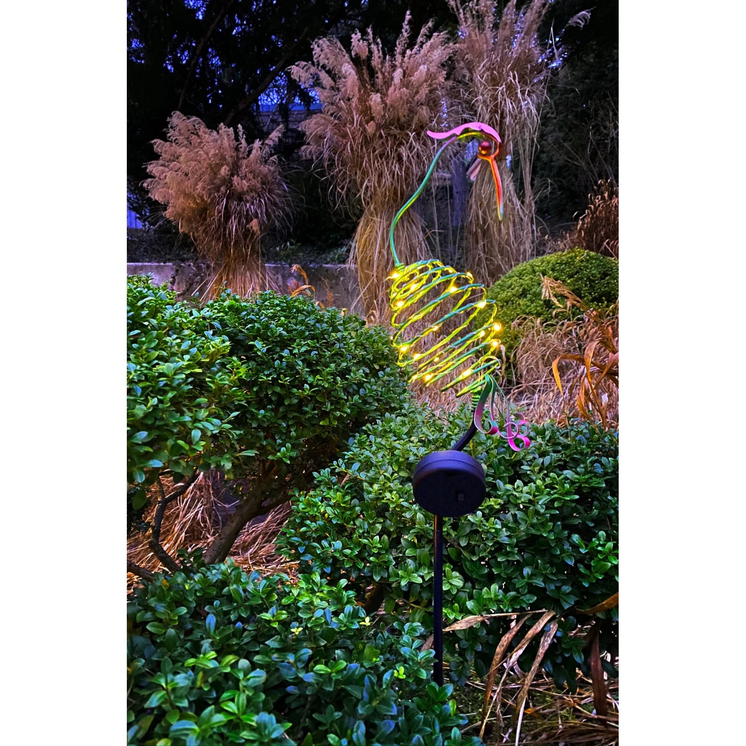 Bunter Näve Solar-Erdspieß Kranich, 86 cm, als Deko für den Garten.