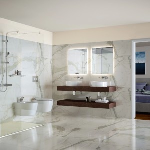 Modernes Badezimmer mit Ideal Standard Waschtischarmatur Melange Unterputz in Chrom.