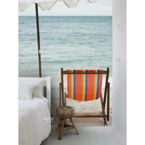 ESTAhome Fototapete Strand-Motiv mit Liegestuhl, Meer und Sonnenschirm in Meeresgrün und Orange.