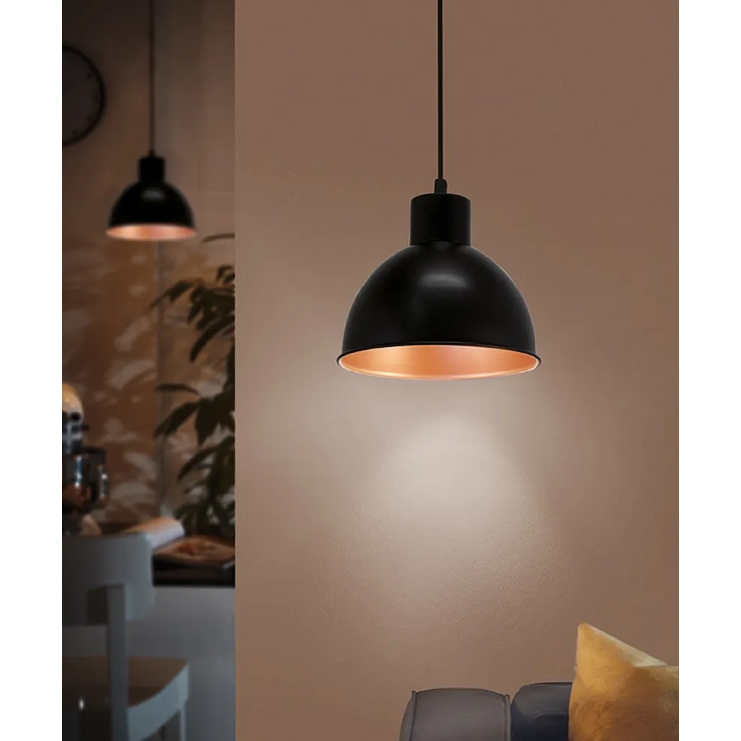 Eglo Pendelleuchte Vintage, schwarz-kupferfarben. Hängende Lampe mit E27 Fassung.