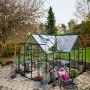 Halls Gewächshaus GardenRoom Set, grüne Pflanzenzucht mit Glas und Aluminiumrahmen.