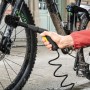 Kärcher Zubehörbox Bike für OC 3 im Einsatz: Fahrradreinigung mit Bürste und Outdoor Cleaner.