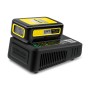 Kärcher Schnellladegerät Battery Power 18 V mit Akku auf Ladestation.