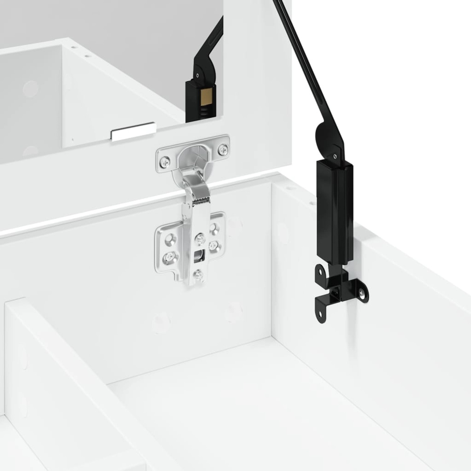 Detailansicht: Weißer Schminktisch mit Spiegel, geöffnet, zeigt Scharniere und Stauraum.