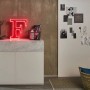 Paulmann FlexLED 3D Basis-Set: Rotes LED-Leucht-F in Wohnraum-Szene.