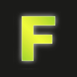 Gelber, reflektierender Klebebuchstabe "F" von Conacord, 8 cm hoch.