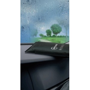 Cartrend Luftentfeuchter 1kg im Auto, gegen beschlagene Scheiben.