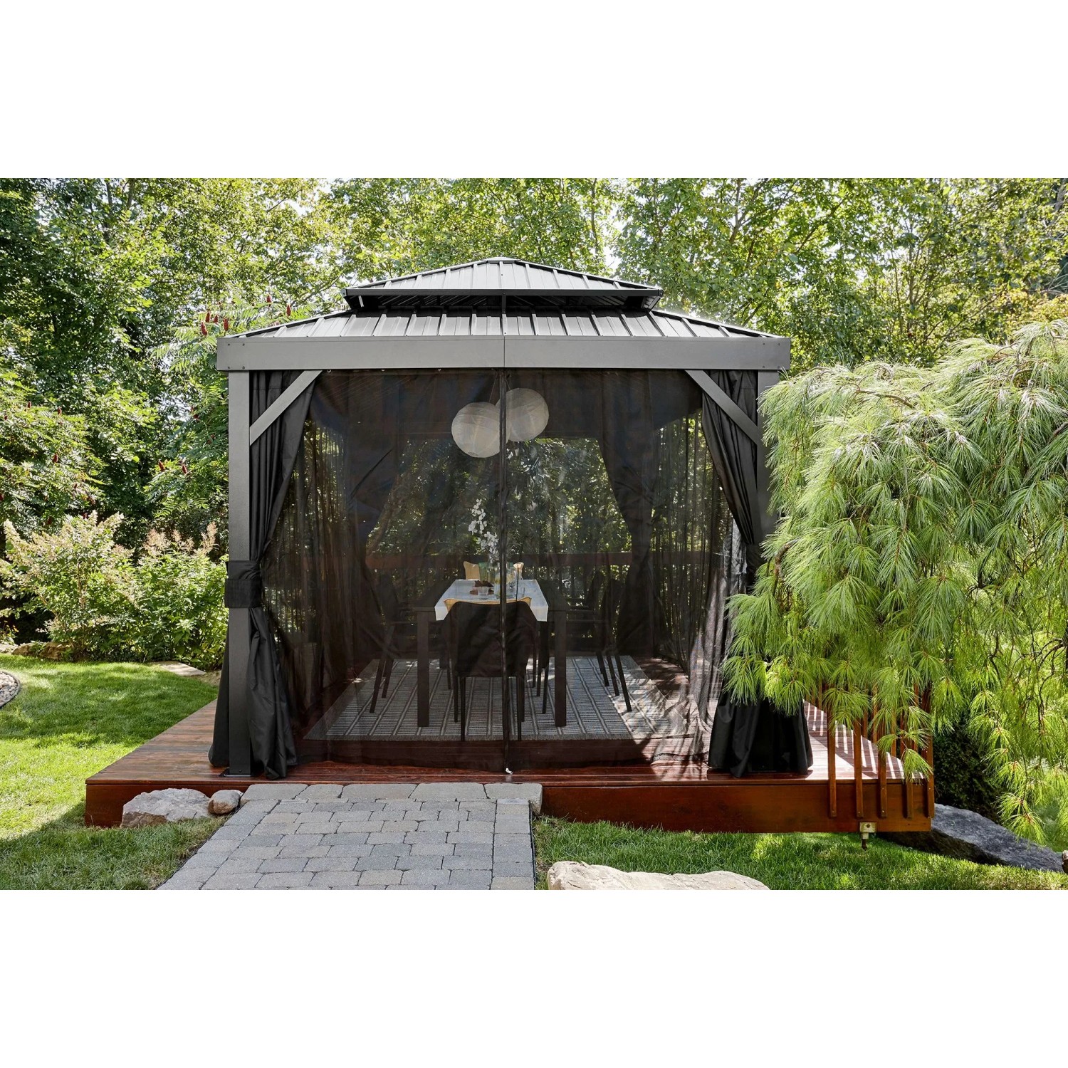 Schwarzer Sojag Pavillon London 424,3x299,3x310 cm mit Moskitonetz und Doppeldach im Garten.