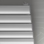 Weißer Ximax Raumheizkörper Fortuna Horizontal (584x1200mm, 758W) mit horizontalen Paneelen.