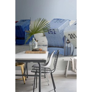 ESTAhome Fototapete mit blau-beigen Strandkörben, 372x270 cm. Sommerliches Flair für Ihr Zuhause.