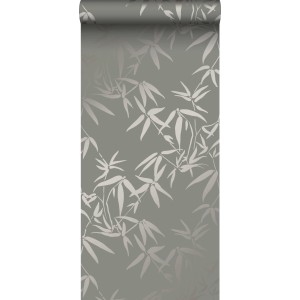 Rolle graue Vliestapete mit Bambusblätter-Muster von Origin Wallcoverings.