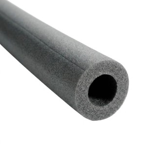 Grauer Climaflex Isolierschlauch (Ø 42 mm) für Heizungs- und Sanitärleitungen.