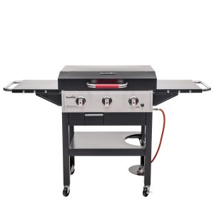 Char-Broil Griddle 3400 Gasgrill mit Gusseisenplatte, Seitenablagen und Deckel.