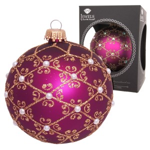 Magenta Weihnachtskugel (8cm) von Krebs Glas Lauscha, verziert mit goldenem Dekor und Perlen.